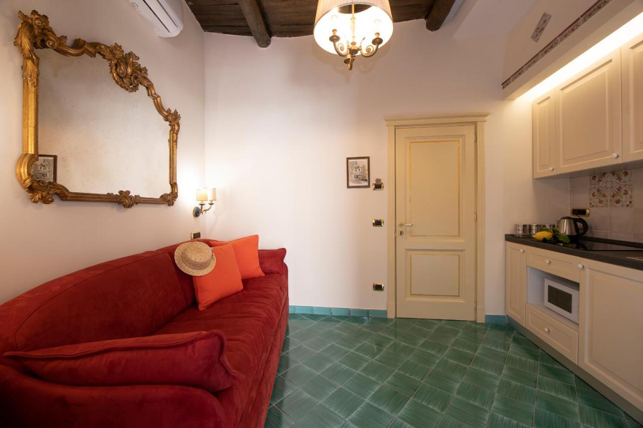 Old Square & Casa de hóspedes Amalfi