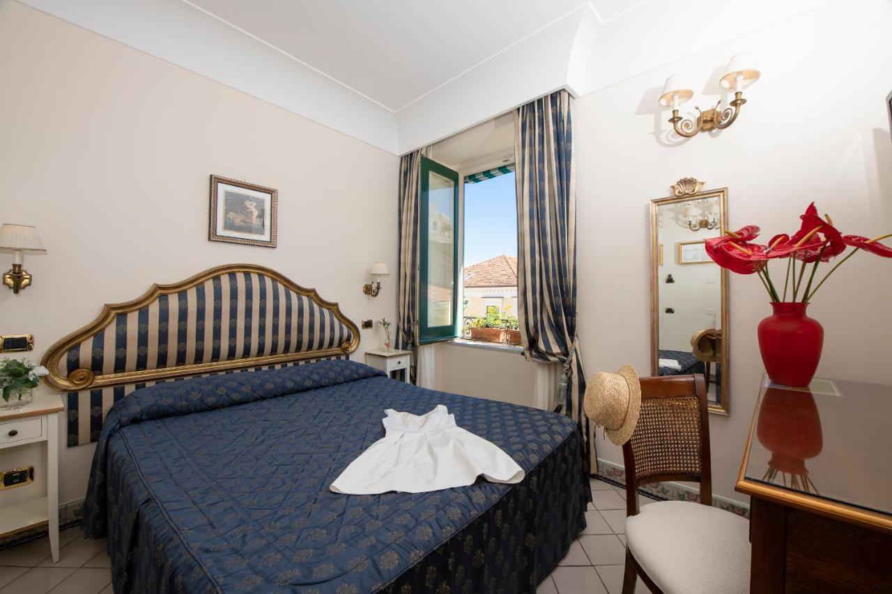 Old Square & 2* Amalfi